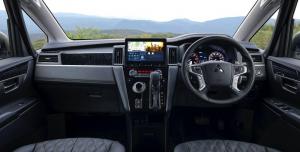 2018 Mitsubishi Delica D:5 Urban Gear