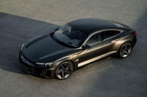 Audi привезла в Лос-Анджелес 590-сильного соперника Tesla Model S