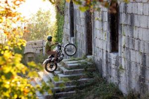 2018 Royal Enfield Classic 500 by BAAK
