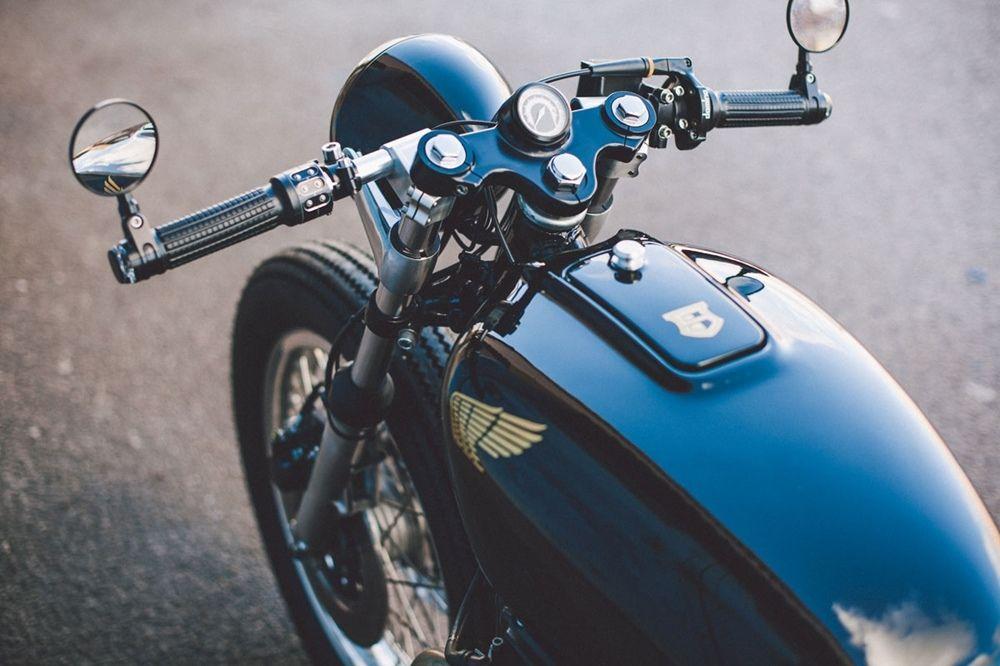 Sinjora Motorcycles: кафе рейсер Honda CB500 Elegance