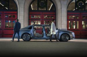 2019 Lincoln Continental 80th Anniversary Coach Door Edition
