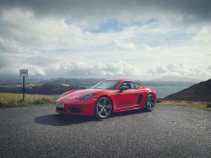 2019 Porsche 718 Cayman T