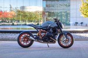 2015 BMW R1200R by Unique Custom Cycles