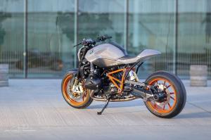 2015 BMW R1200R by Unique Custom Cycles