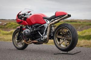 2018 BMW R nineT by Engineered To Slide
