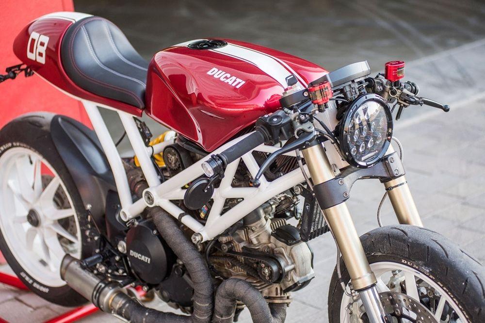 Марк Ройссеттер: кафе рейсер Ducati Monster 1100