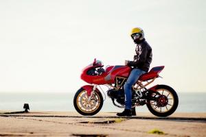 1994 Ducati 750SS by Unik Edition