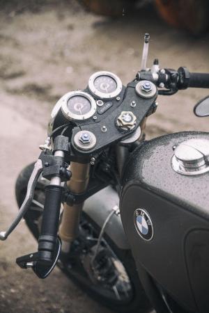 1990 BMW R100R by UFO Garage