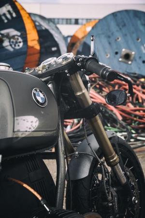1990 BMW R100R by UFO Garage
