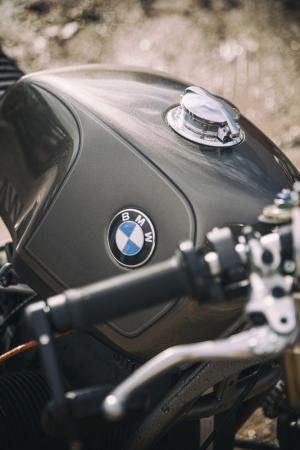 1990 BMW R100R by UFO Garage