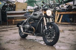 1990 BMW R100R by UFO Garage