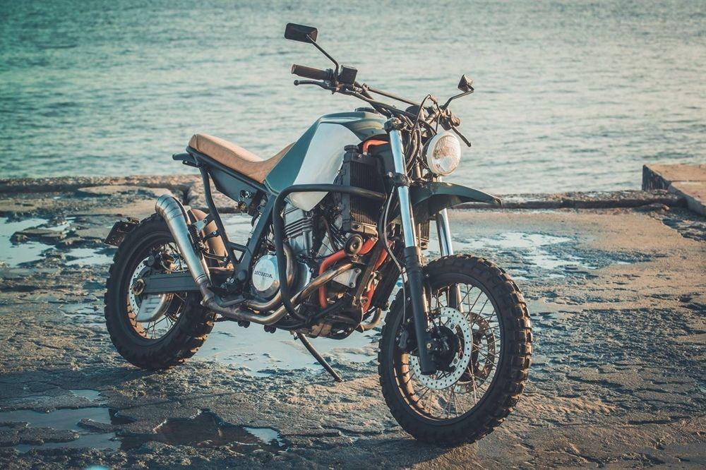 Кастом Honda XRV750 Africa Twin от Maria Motorcycles