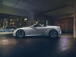 2019 Lexus LC Convertible Concept