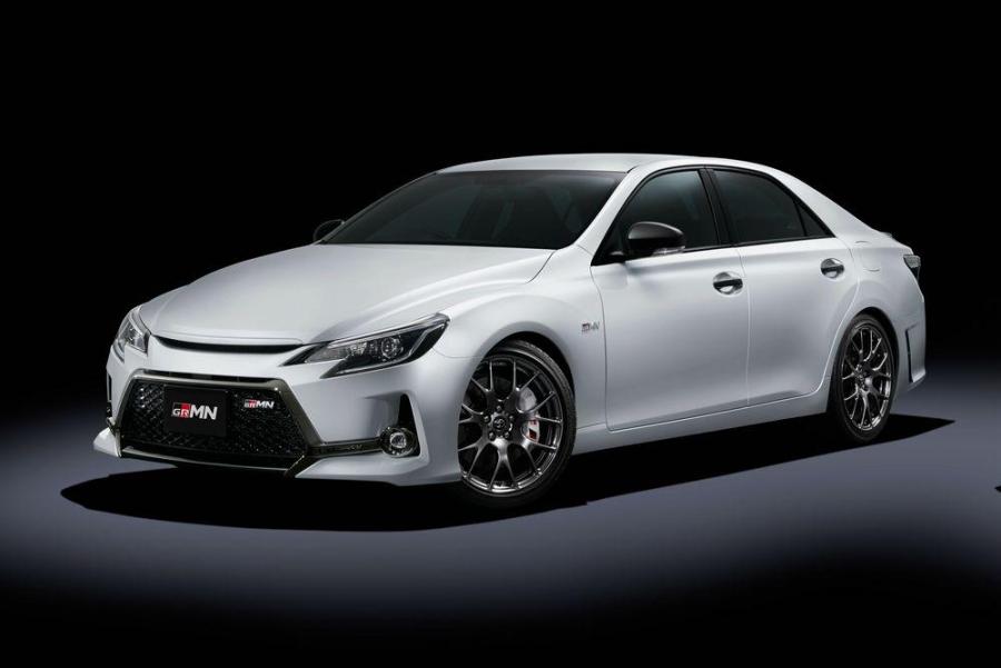 Новое поколение седана Toyota Mark X получило карбоную крышу