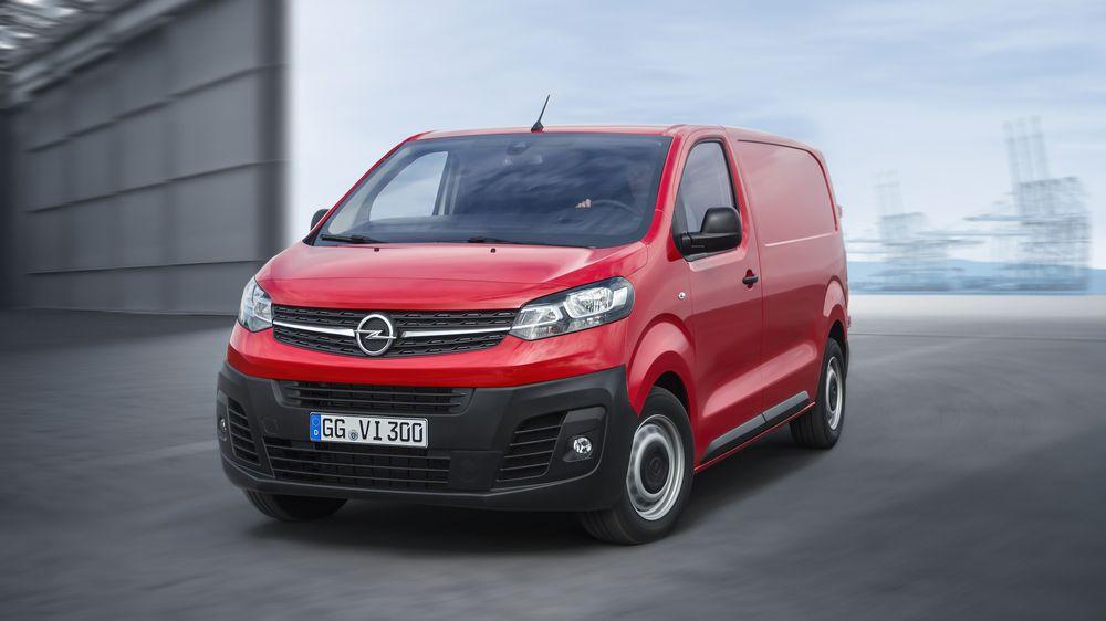 Демонстрация очередной модели фургона Opel Vivaro
