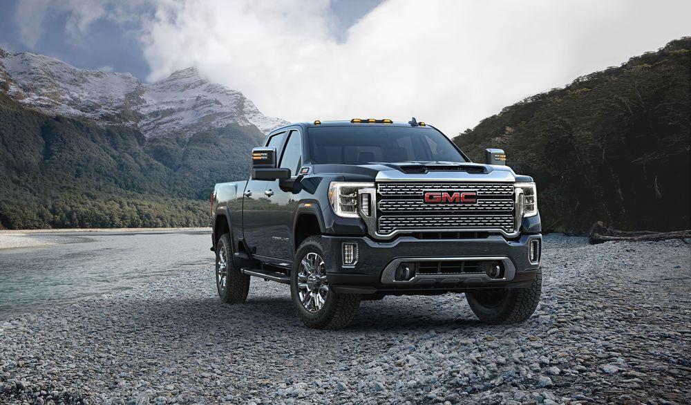 Новое поколение пикапа GMC Sierra Heavy Duty стало еще более агрессивным