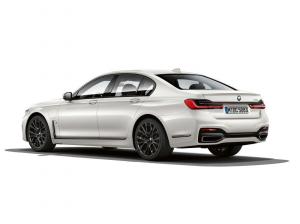 2019 BMW 745e M Sport