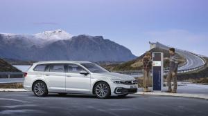 2019 Volkswagen Passat GTE Variant