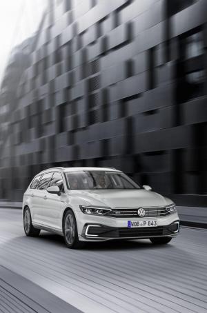 2019 Volkswagen Passat GTE Variant