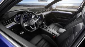 2019 Volkswagen Passat R-Line Variant