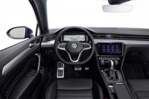 2019 Volkswagen Passat R-Line Variant