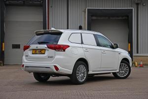Mitsubishi Outlander PHEV Commercial 2019 год