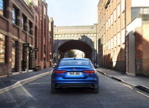 2019 Jaguar XE D180 HSE