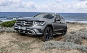 Mercedes-Benz показал модернизированный GLC и обновил его линейку двигателей
