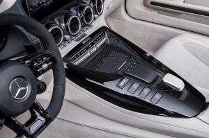 Mercedes-AMG GT R Roadster 2019 года