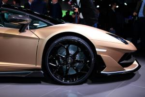 2019 Lamborghini Aventador SVJ Roadster