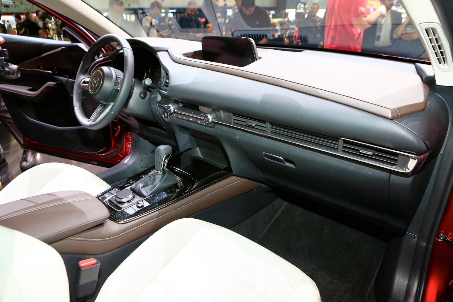 2019 Mazda CX-30 детали интерьера
