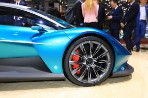2019 Aston Martin Vanquish Vision Concept