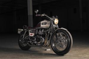 2008 Triumph Bonneville #43 Ruby by Tamarit Motorcycles