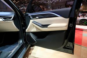 2019 Vinfast Lux V8