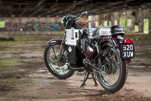 Электрический байк Royal Enfield Bullet 350 1961 года