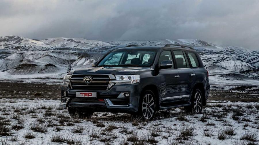 Toyota показала для России спецверсии Land Cruiser от TRD