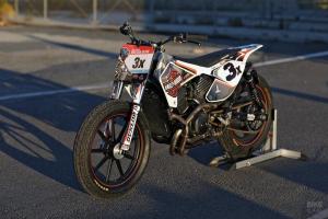 Кастом от Noise Cycles: H-D Street Rod 750 по типажу флэт-трекера