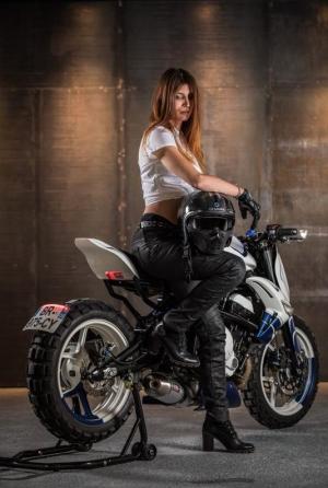 2011 Kawasaki ER-6n by Duke Motorcycles