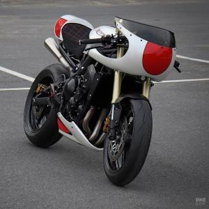 2011 Triumph Street Triple by Jett Design x Motorelic
