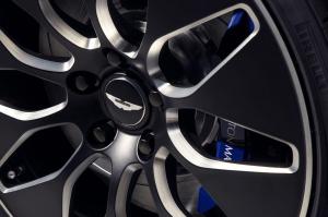 Aston Martin Rapide E 2019 года