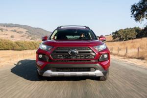 Toyota RAV4 Adventure 2019 года