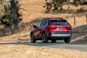 Toyota RAV4 Adventure 2019 года