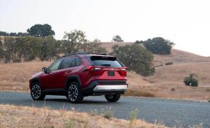 Toyota RAV4 Adventure 2019 года