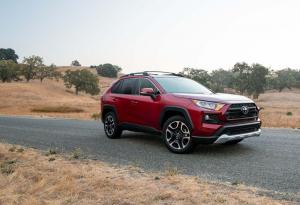 Toyota RAV4 Adventure 2019 года