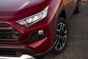 Toyota RAV4 Adventure 2019 года