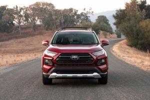 Toyota RAV4 Adventure 2019 года