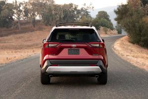 Toyota RAV4 Adventure 2019 года