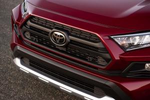 Toyota RAV4 Adventure 2019 года