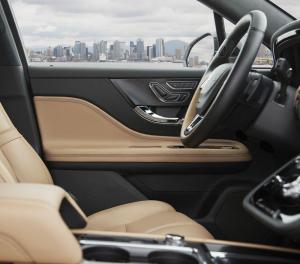 Lincoln Corsair 2019 года