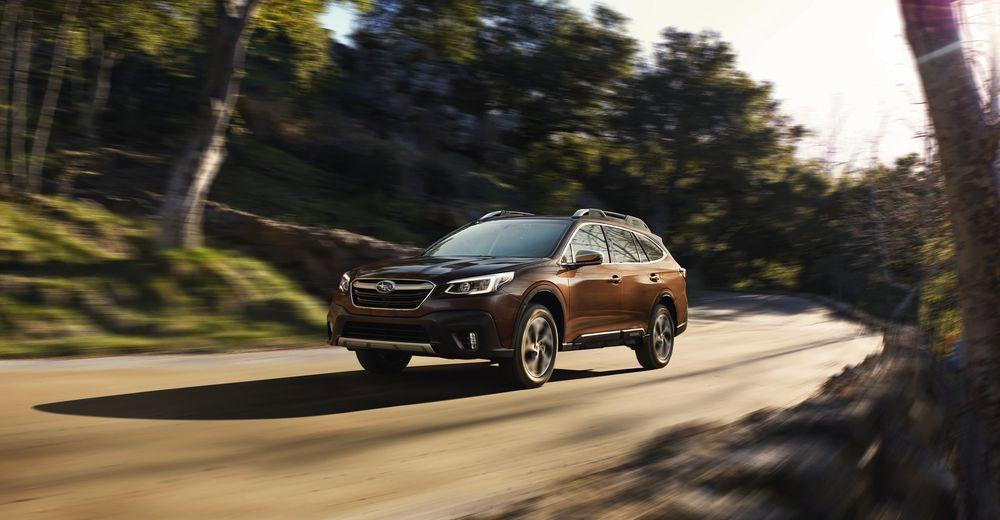 У нового Subaru Outback в комплектации мощный турбомотор и эффектный планшет